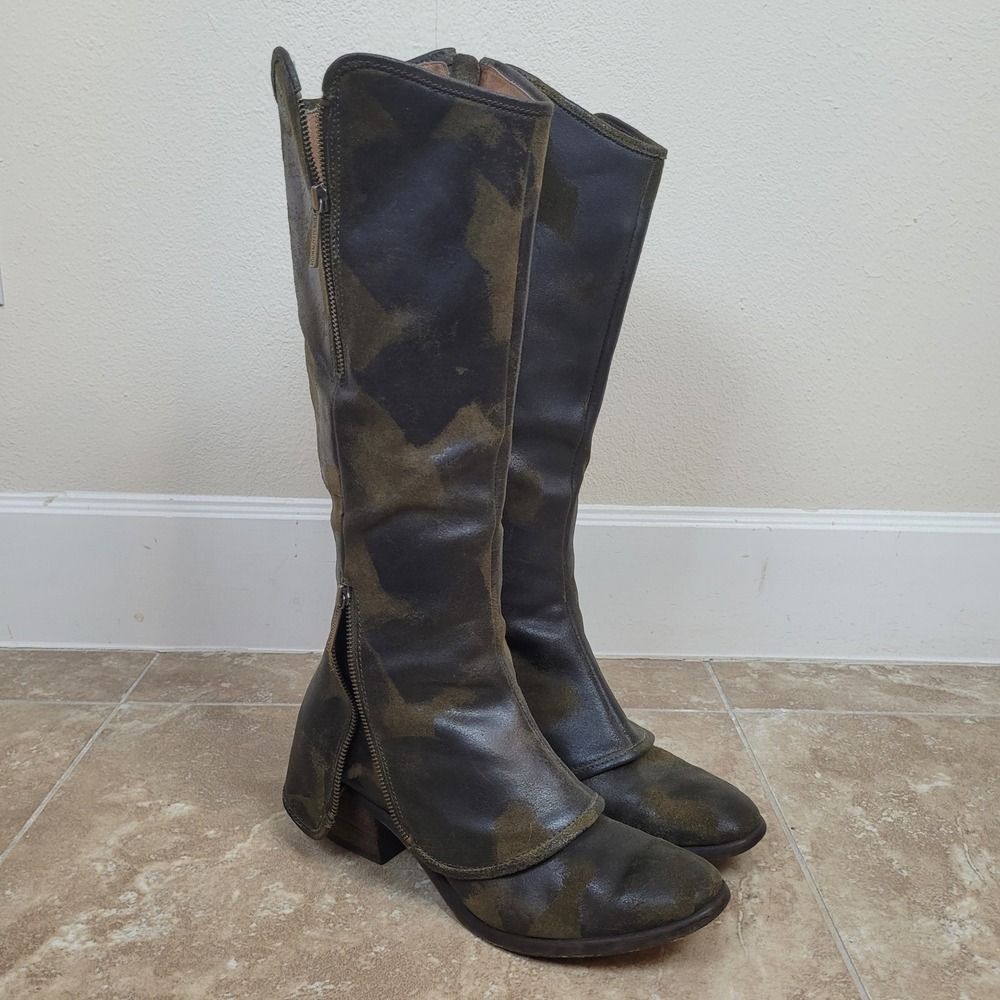 Donald J. Pliner Boots 10M Green Camo Suede Leather Tall Zip Devi Steampunk
